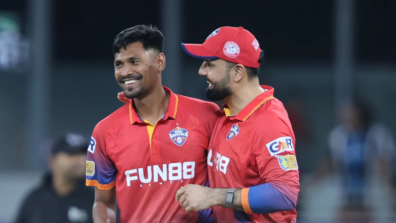 পাওয়েলের সেঞ্চুরির আক্ষেপ, প্রথম জয়ে মুস্তাফিজের ঝলক