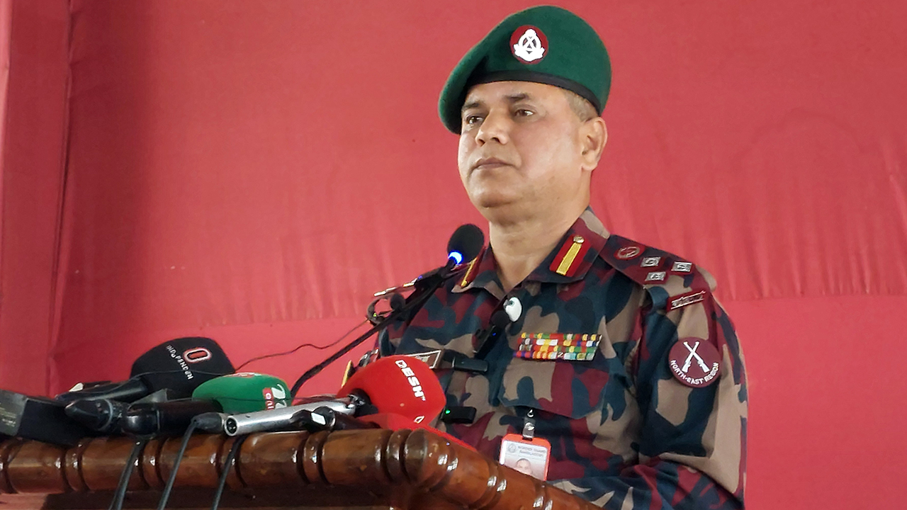 হাদির হামলাকারীদের পালিয়ে যাওয়ার তথ্য নিশ্চিত না : বিজিবি