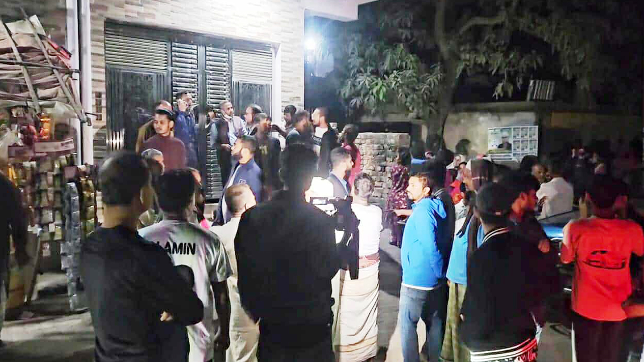 ফ্রি ফায়ার গেম কেনার লোভ, নিজ বাড়িতে ৩ কিশোরের ডাকাতির নাটক