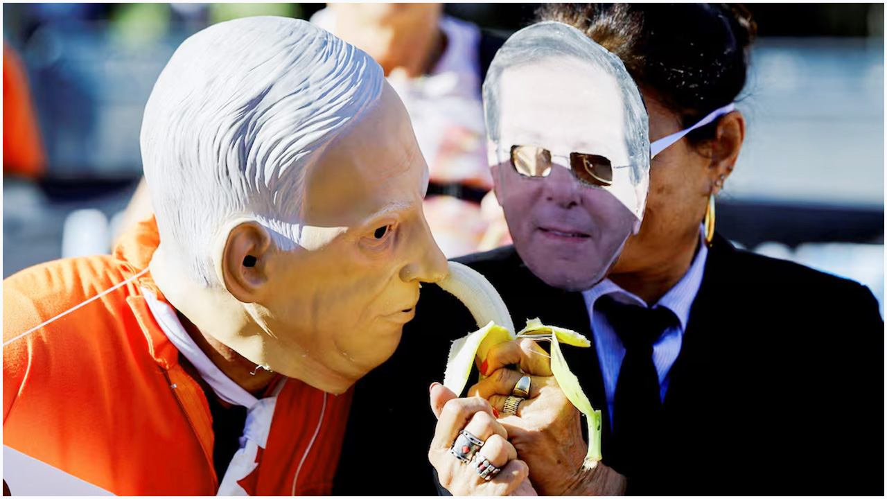 আদালতের কাঠগড়ায় নেতানিয়াহু