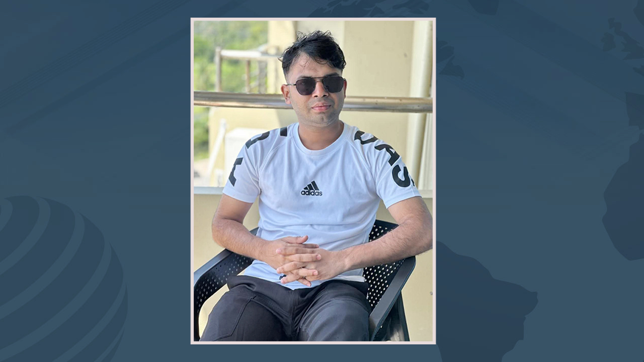 ব্যবসায়ীকে গুলি করে টাকা-ফোন ও মোটরসাইকেল ছিনতাই