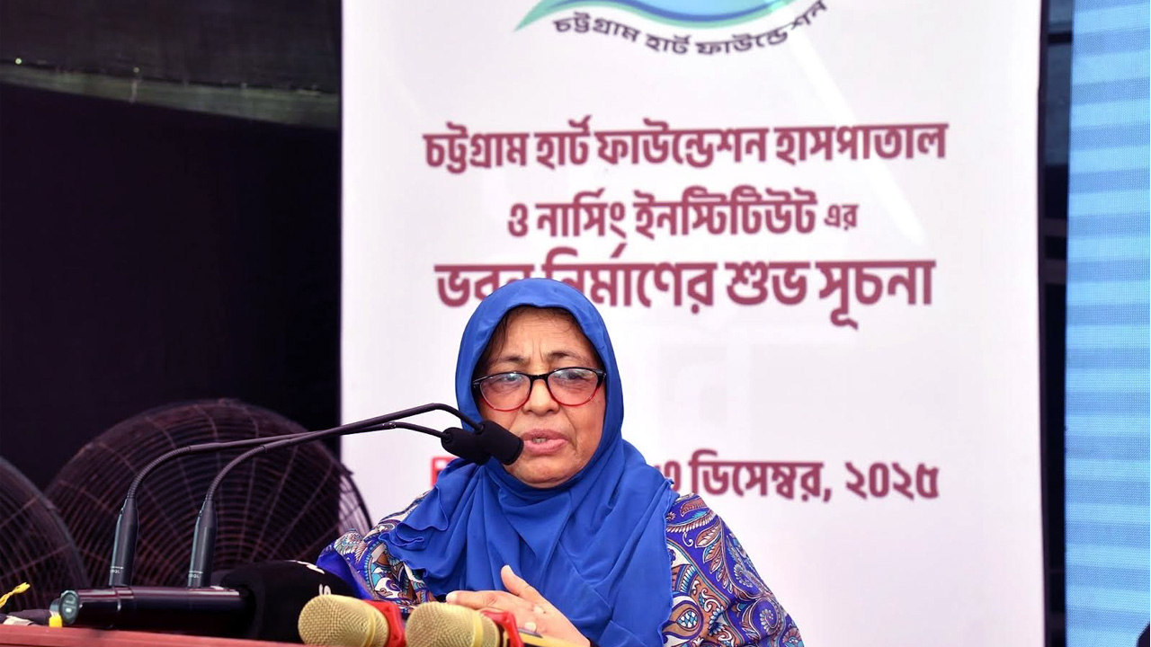 রোগ প্রতিরোধে চিকিৎসার চেয়ে সচেতনতা বৃদ্ধি কার্যকর : স্বাস্থ্য উপদেষ্টা