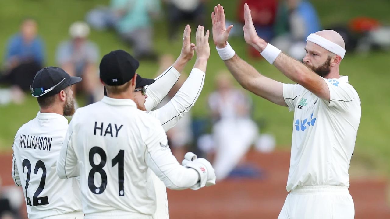 দ্বিতীয় দিন শেষে চাপে ওয়েস্ট ইন্ডিজ