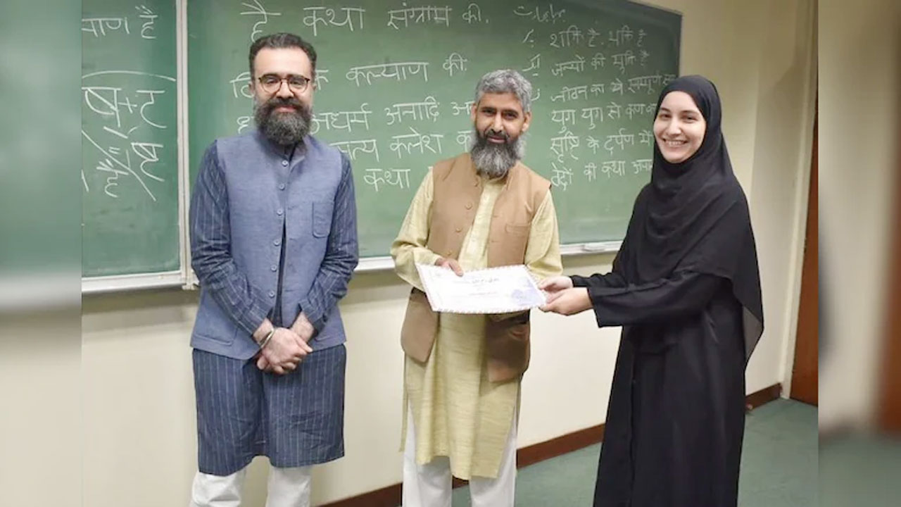 পাকিস্তানে এই প্রথম বিশ্ববিদ্যালয়ে কোর্সে ঢুকল সংস্কৃত, গীতা, মহাভারত