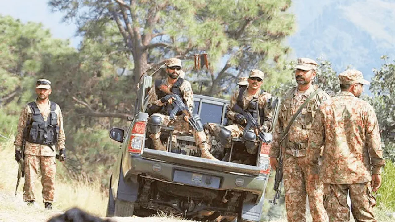 পাকিস্তানের খাইবার পাখতুনখোয়ায় সেনা অভিযান, ১৩ সন্ত্রাসী নিহত