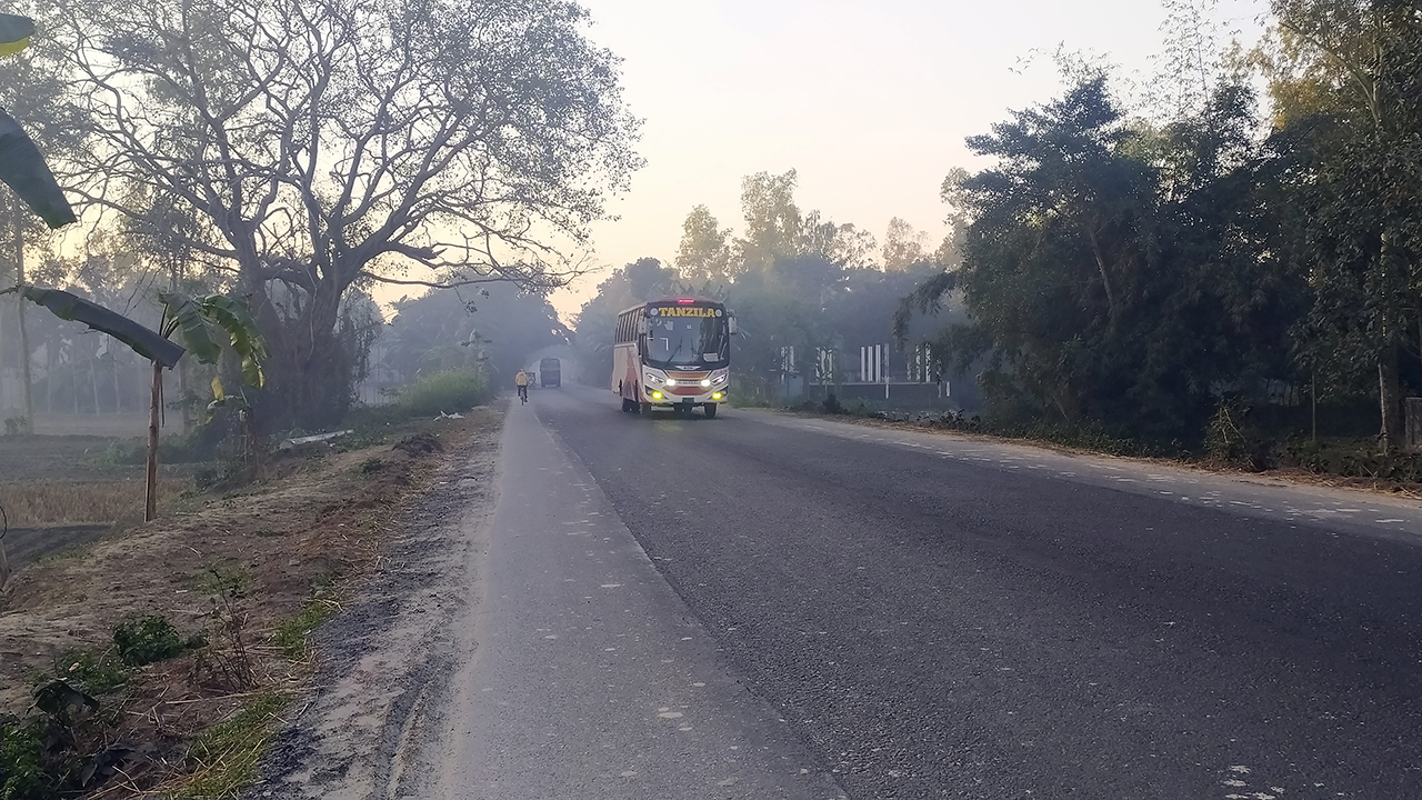 তেঁতুলিয়ায় আজও তাপমাত্রা ৯ ডিগ্রির ঘরে