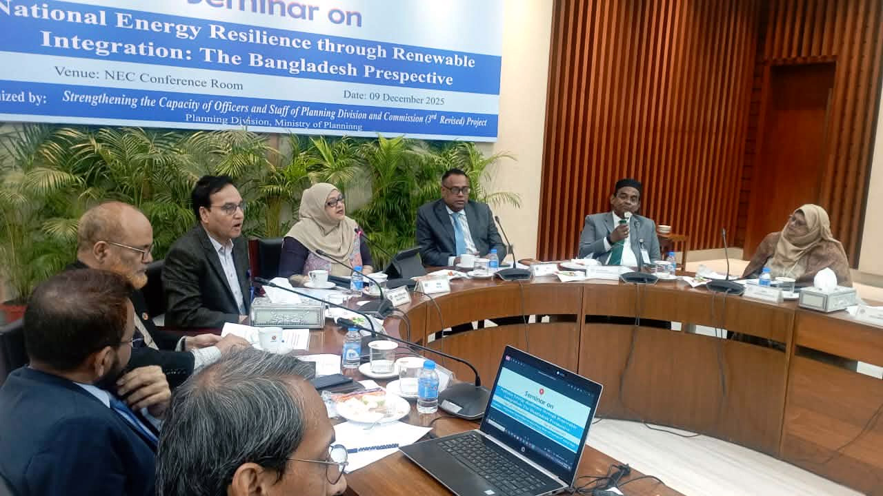 প্রকল্প বরাদ্দ নেওয়া হয় কিন্তু বাস্তবায়নের ধারে কাছে থাকি না