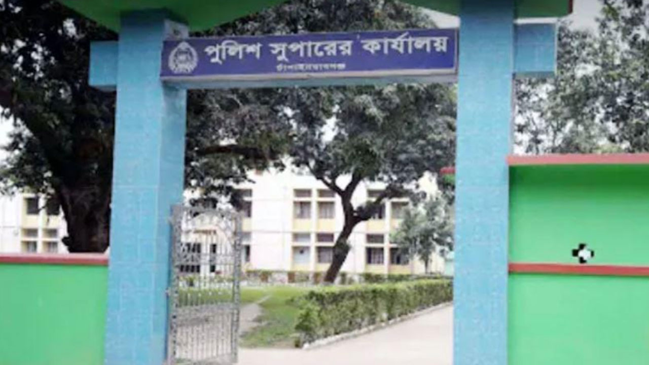 চাঁপাইনবাবগঞ্জে ২৪ ঘণ্টায় আ.লীগের ৫ নেতাকর্মী গ্রেপ্তার