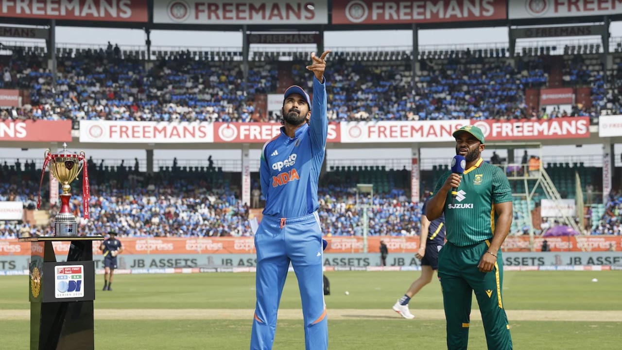 ২০ বারের চেষ্টায় অবশেষে টসে সফল, ভারতীয় ক্রিকেটারদের উচ্ছ্বাস!