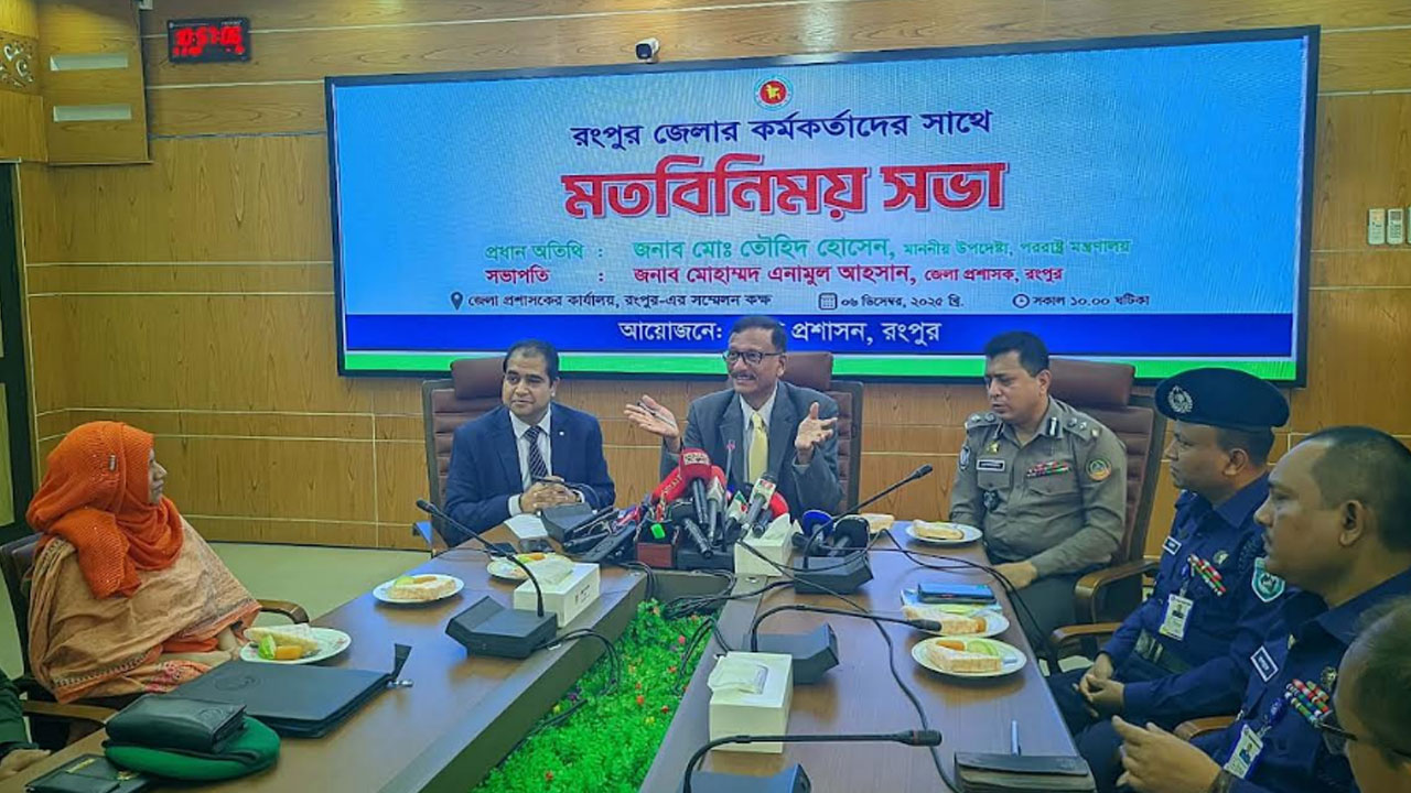 বিদেশে গেলে অবশ্যই দক্ষ হয়ে যেতে হবে : পররাষ্ট্র উপদেষ্টা