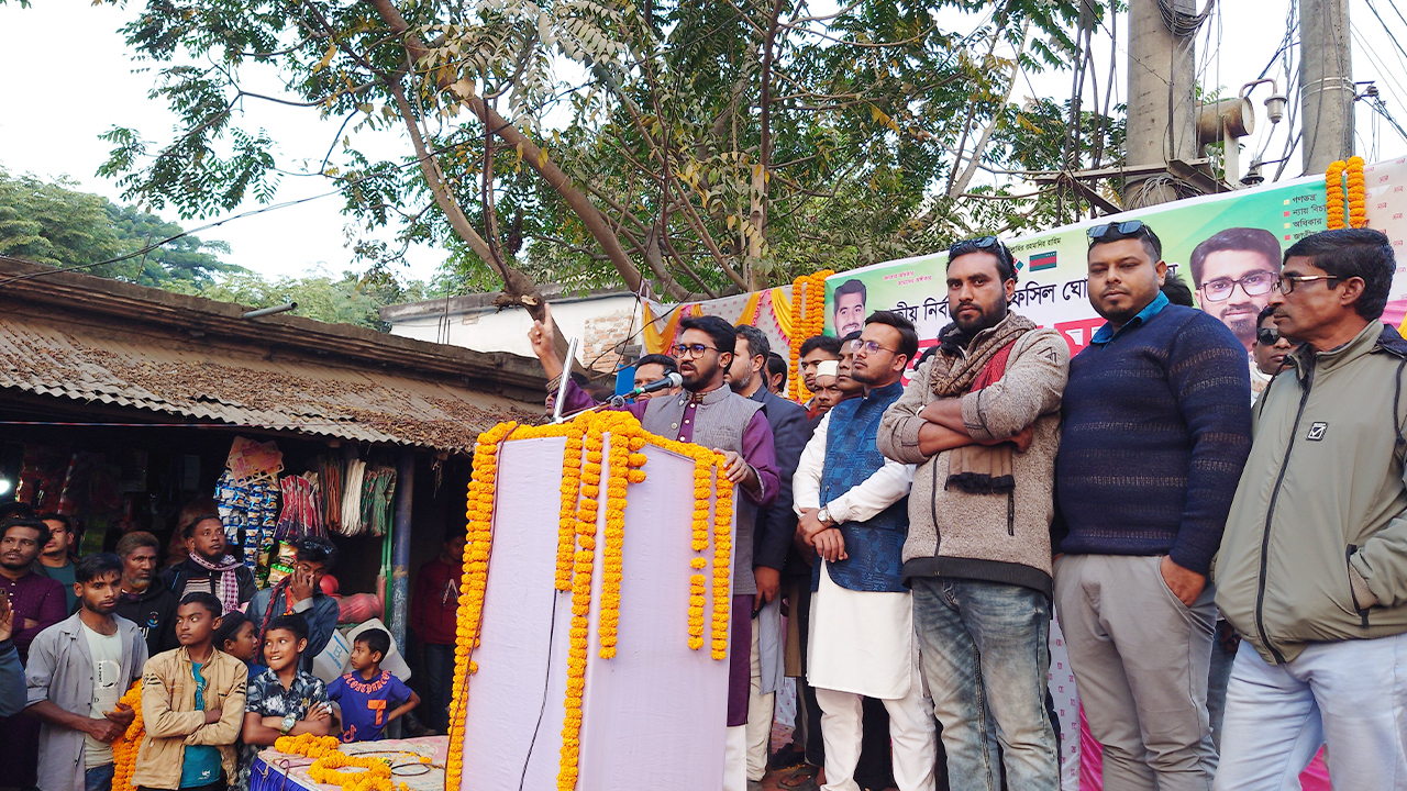 ওসমান হাদি গুলিবিদ্ধ : স্বরাষ্ট্র উপদেষ্টার পদত্যাগ দাবি রাশেদ খাঁনের