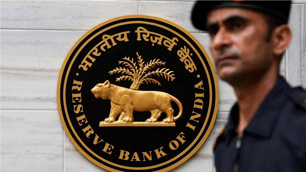 সুদের হার কমিয়ে অর্থনীতি চাঙ্গা করার উদ্যোগ ভারতের কেন্দ্রীয় ব্যাংকের 