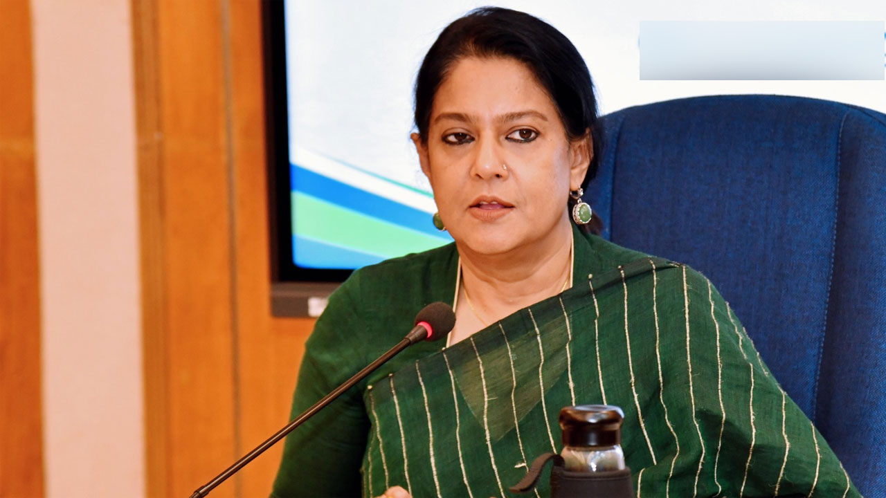 হাদির ওপর হামলাকারীদের ধরতে সর্বোচ্চ চেষ্টা করছে সরকার