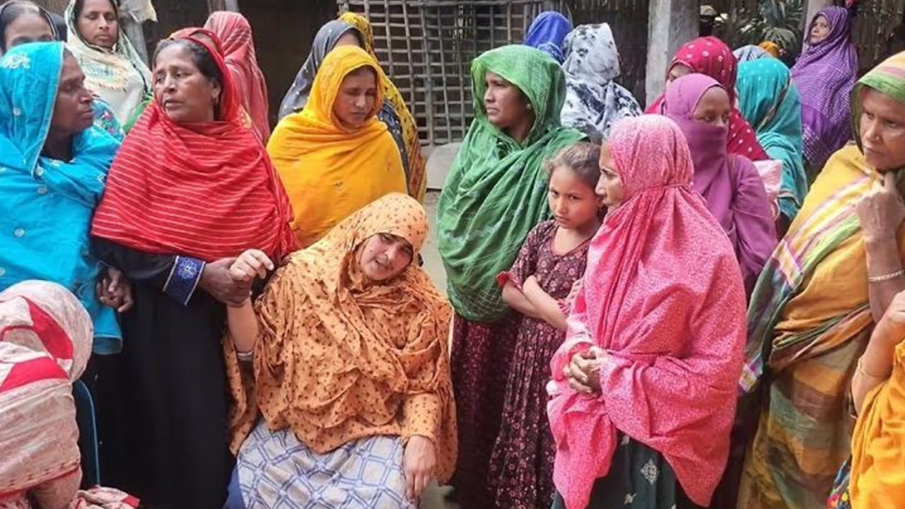 আত্মীয়ের জানাজায় যাওয়ার পথে প্রাণ গেল ৩ ভাইয়ের