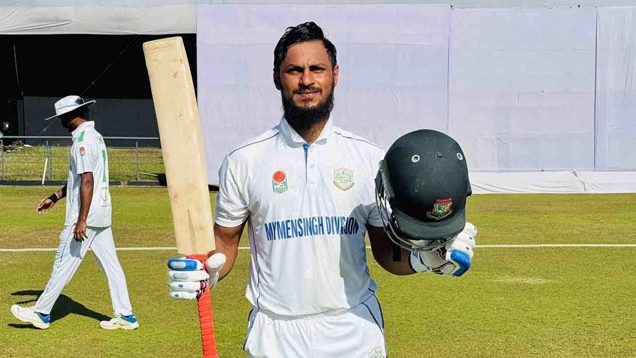 টেলএন্ডারে নেমেও মাত্র ৭ ইনিংসে সর্বোচ্চ ছক্কার রেকর্ড