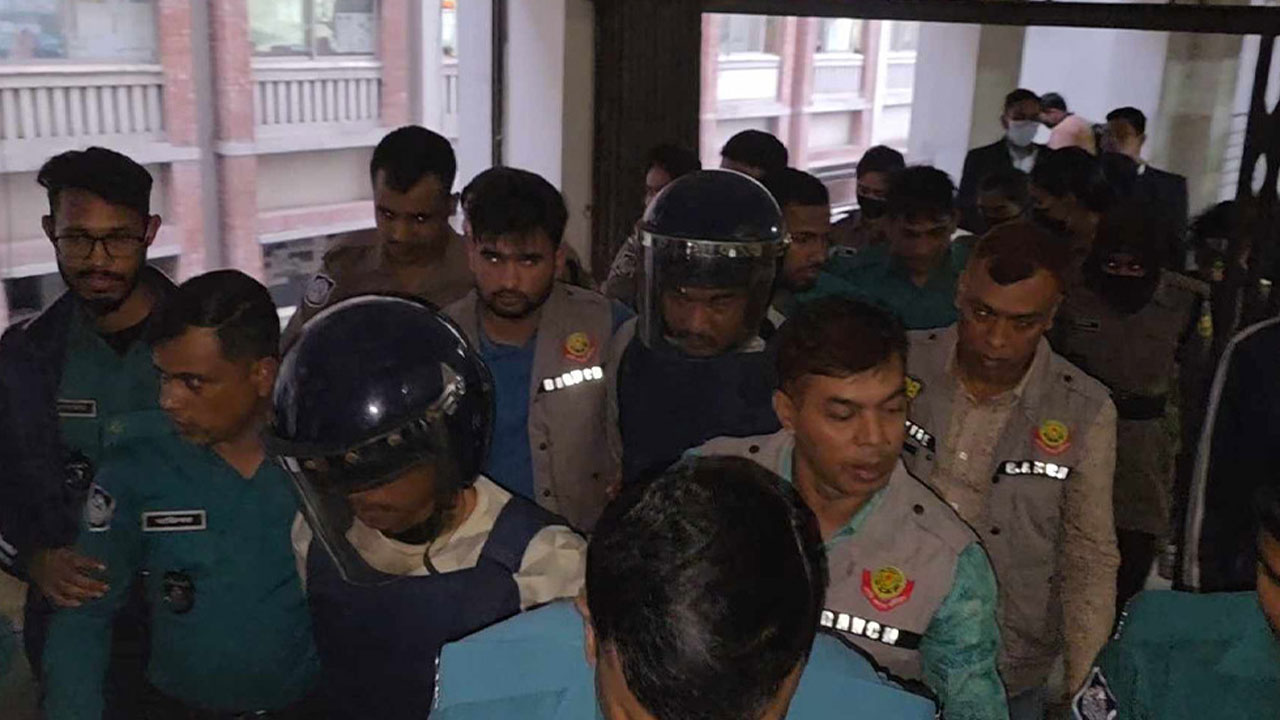 আসামিকে পালাতে সাহায্যের অভিযোগে রিমান্ডে সিবিউন-সঞ্জয়