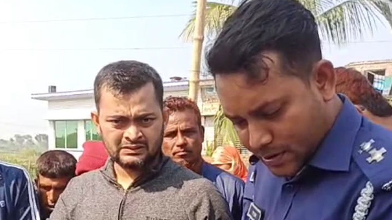 সাতক্ষীরায় সড়ক দুর্ঘটনায় মা-ছেলে নিহত