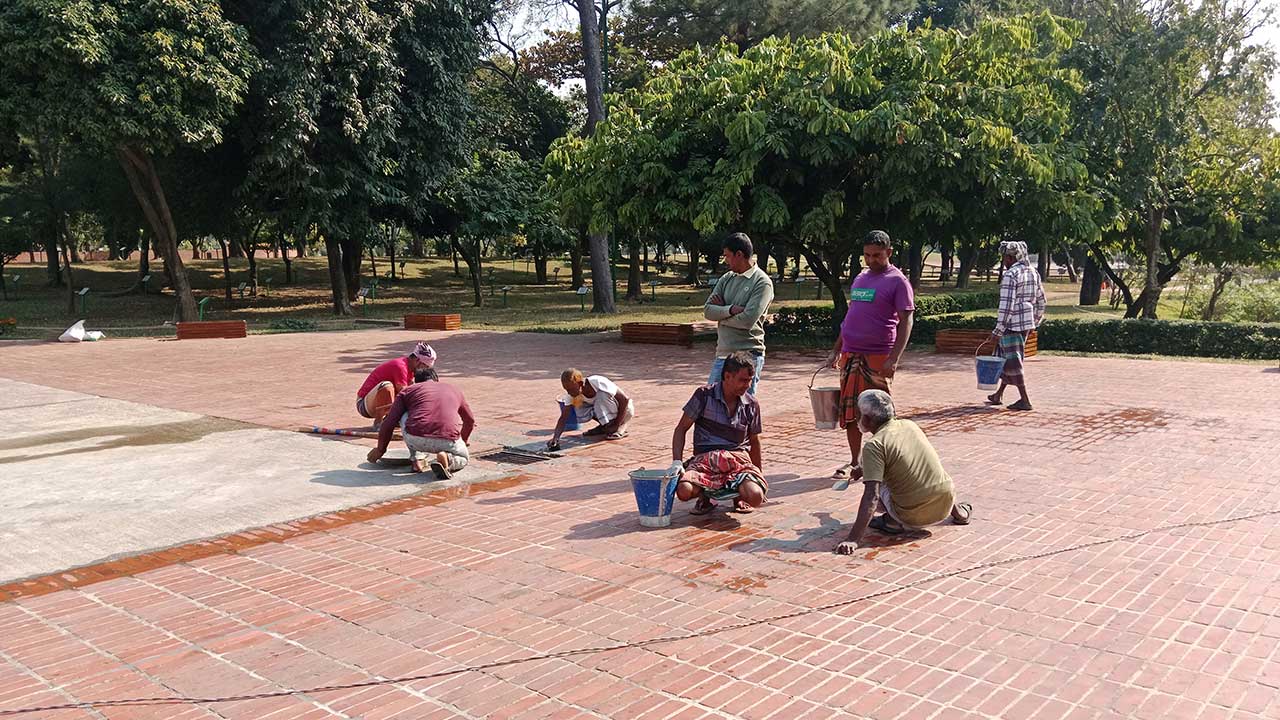 জাতীয় স্মৃতিসৌধে চলছে শেষ মুহূর্তের প্রস্ততি