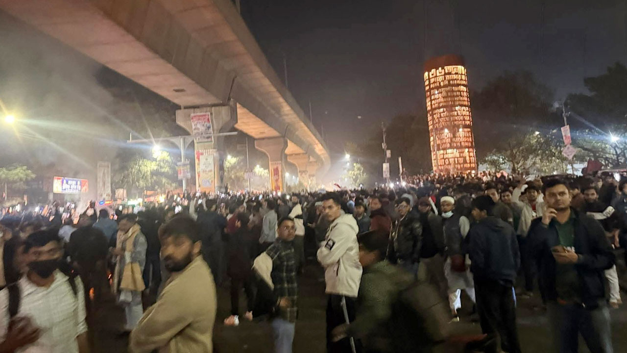 উত্তাল শাহবাগ, আন্দোলনে যোগ দিলেন বুয়েট শিক্ষার্থীরা