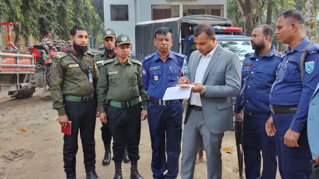 ফসলি জমির মাটি কেটে ইটভাটায়, জরিমানা ৫০ হাজার টাকা