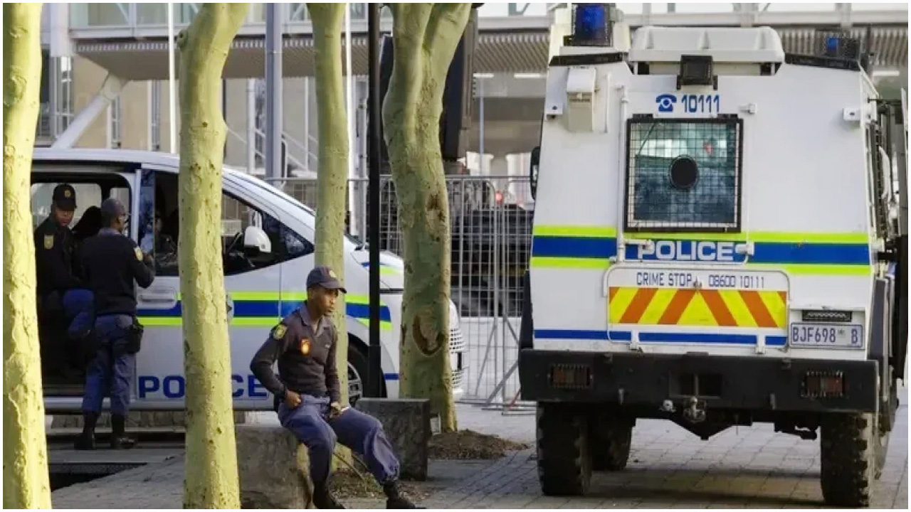 দক্ষিণ আফ্রিকায় হোস্টেলে বন্দুকধারীদের হামলা, নিহত ১১