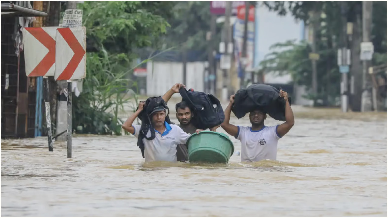 ঘূর্ণিঝড় ও বন্যা : শ্রীলঙ্কায় যাচ্ছে বাংলাদেশের ত্রাণ ও উদ্ধারকারী দল