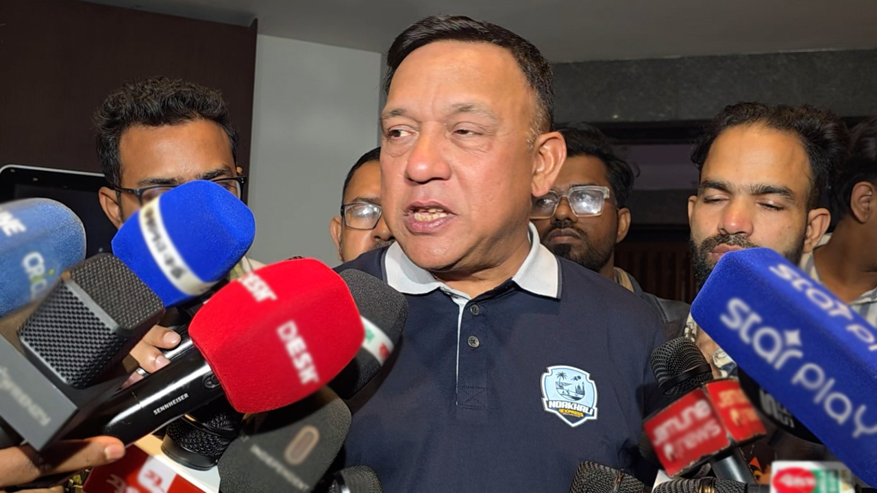 অভিষেক বিপিএলে নোয়াখালীর অধিনায়কত্বে কে, ইঙ্গিত দিলেন সুজন