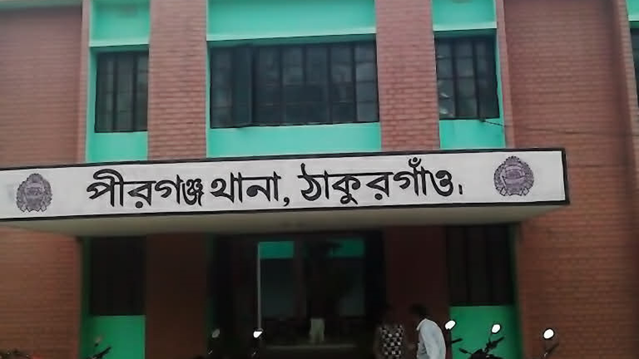 পরকীয়ার অভিযোগে শালিসে মারধর, স্বামীও নেয়নি ঘরে, পরে মিলল গৃহবধূর মরদেহ
