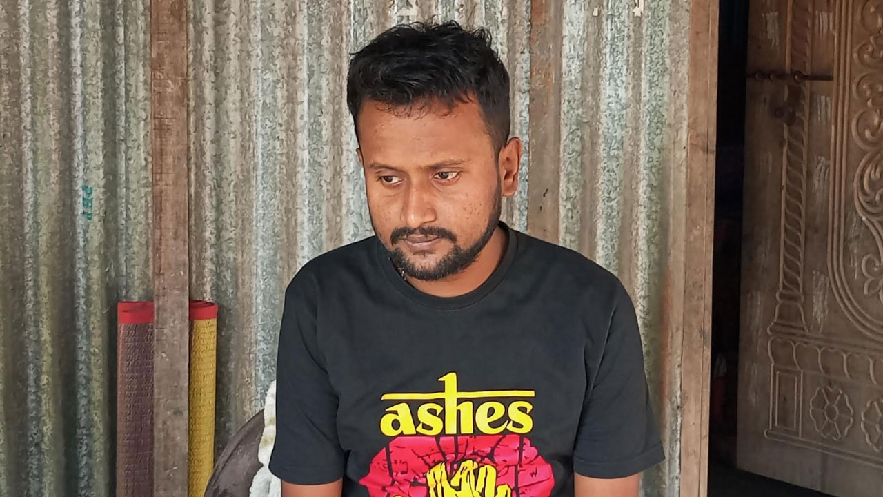 তিন সন্তানের মুখের দিকে তাকিয়ে বাঁচতে চান বিজয়