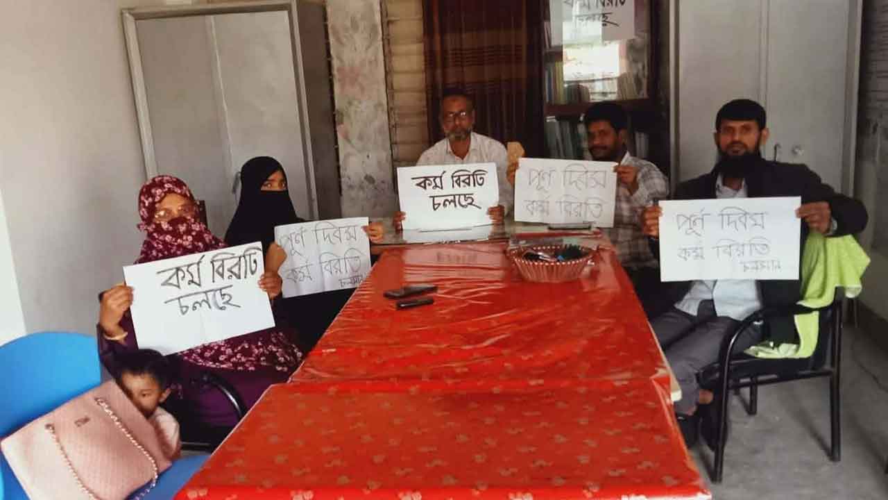 প্রাথমিক-মাধ্যমিকের বার্ষিক পরীক্ষা স্থগিত, বিপর্যস্ত শিক্ষাপঞ্জি