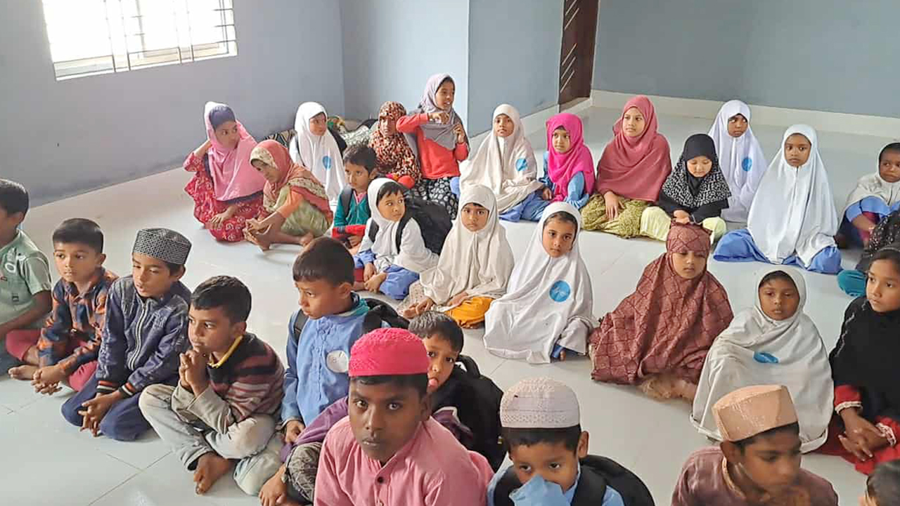 ঠাকুরগাঁওয়ে এতিম ও নারীদের জন্য নির্মিত হচ্ছে কমপ্লেক্স