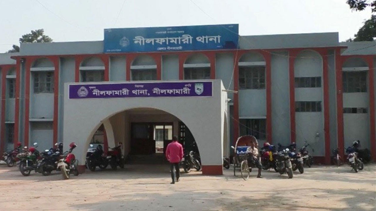 নীলফামারীতে ট্রাকের ধাক্কায় ইপিজেড কর্মী নিহত