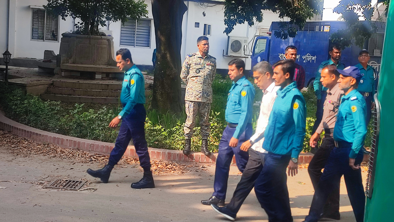 গুম-নির্যাতন : ট্রাইব্যুনালে হাজির তিন সেনা কর্মকর্তা