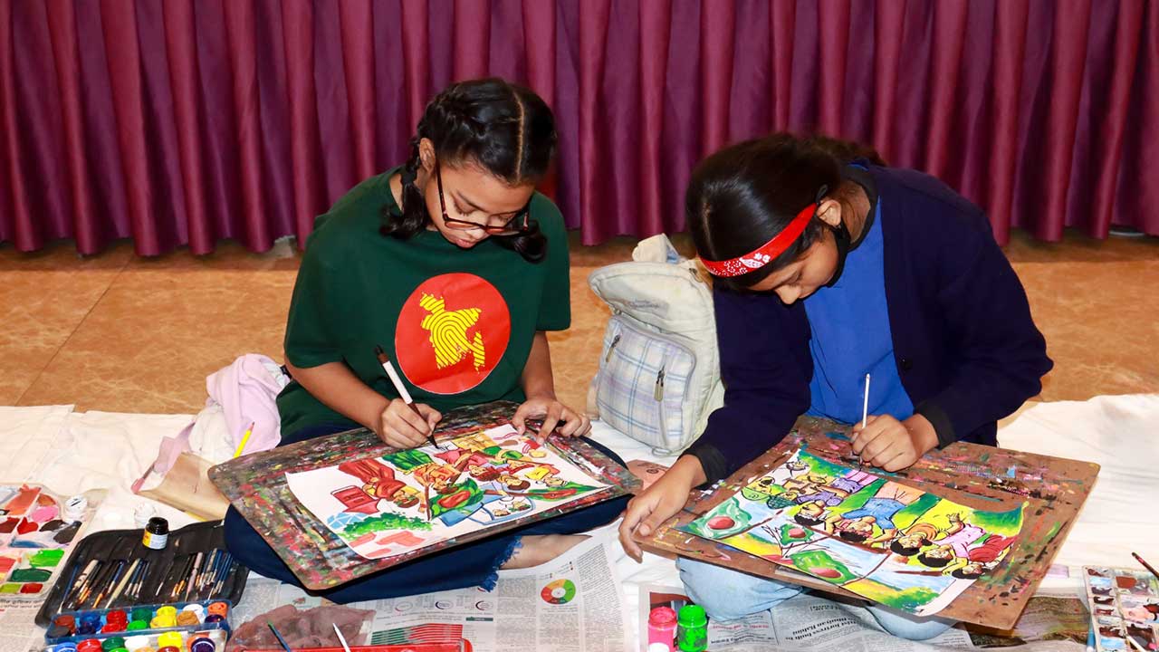 গোল্ডেন টিউলিপে শিশুদের তুলিতে স্বাধীনতার গল্প