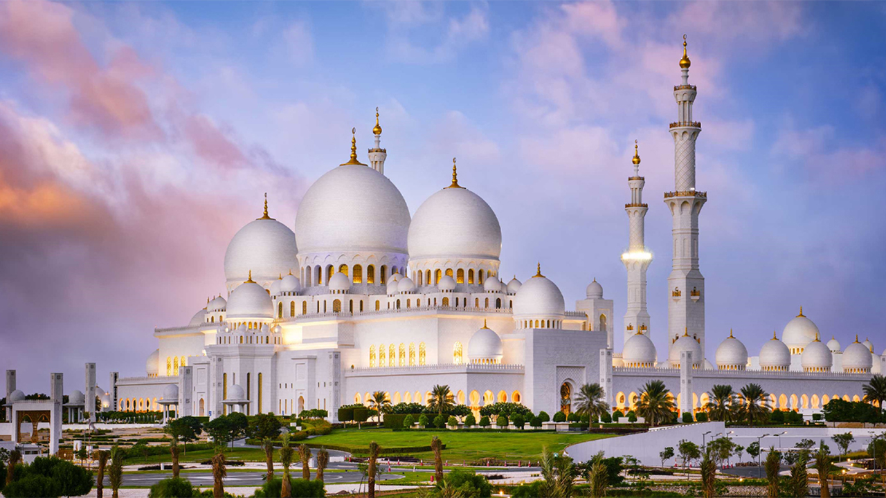 নতুন বছর থেকে আমিরাতে জুমার নামাজ ১২টা ৪৫ মিনিটে