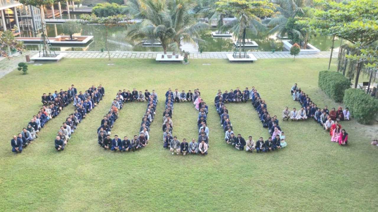 গ্রাহক সন্তুষ্টির প্রত্যয় নিয়ে একযোগে ১৬ অঞ্চলে ইউসিবি’র টাউনহল