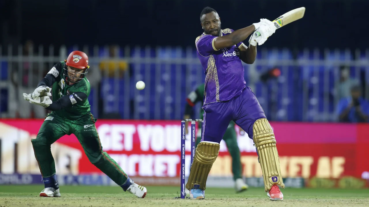 বিশ্বের প্রথম ক্রিকেটার হিসেবে যে রেকর্ড গড়লেন রাসেল