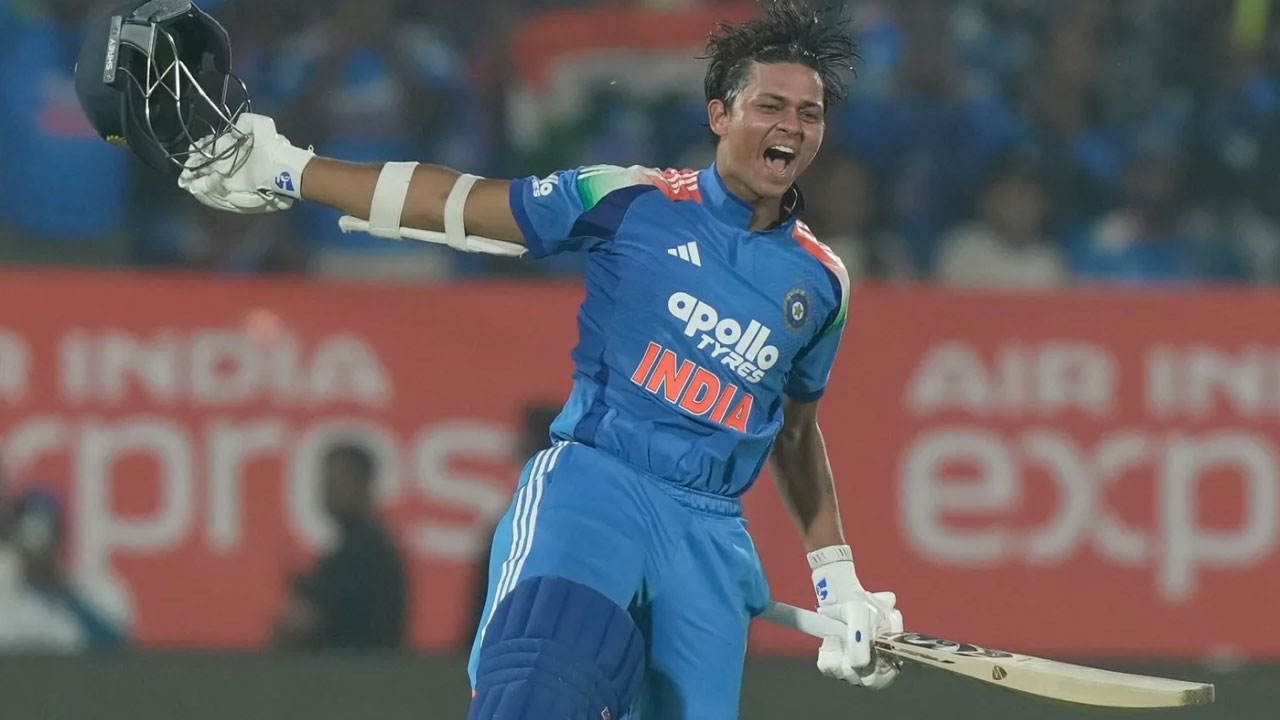 লাল বলে হোয়াইটওয়াশের পর সাদা বলের সিরিজ জিতল ভারত