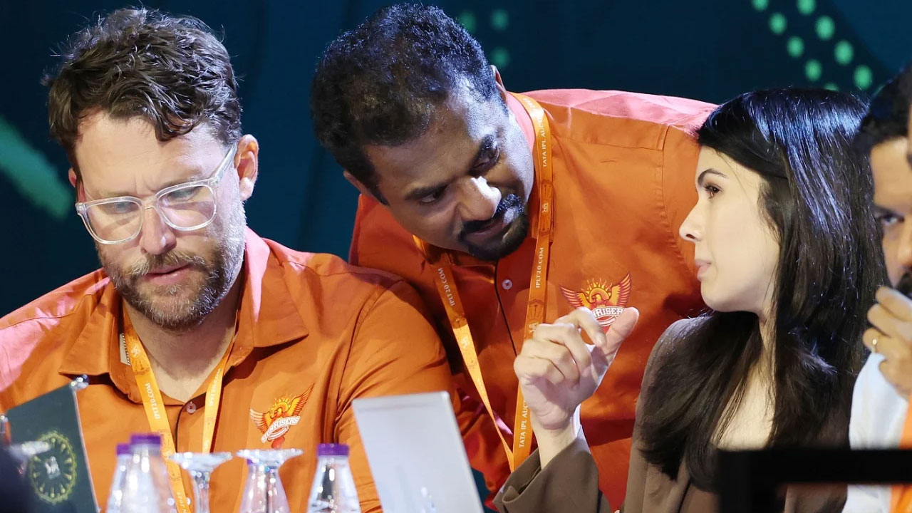 আইপিএল নিলামে যোগ দিতে জাতীয় দল ছাড়ছেন অস্ট্রেলিয়ার কোচ