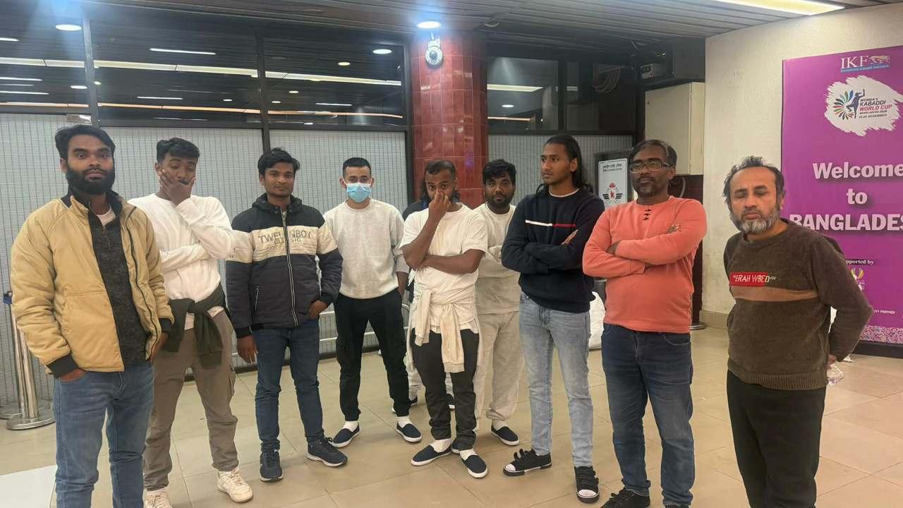 যুক্তরাষ্ট্র থেকে ফেরত পাঠানো হলো আরও ৩১ বাংলাদেশিকে