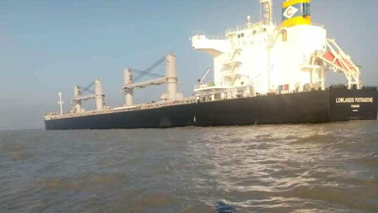 যুক্তরাষ্ট্র থেকে এলো ৬১ হাজার টন গম