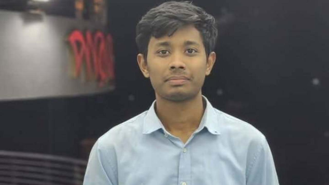 আত্মহত্যার চেষ্টা করা জবি শিক্ষার্থীর মৃত্যু