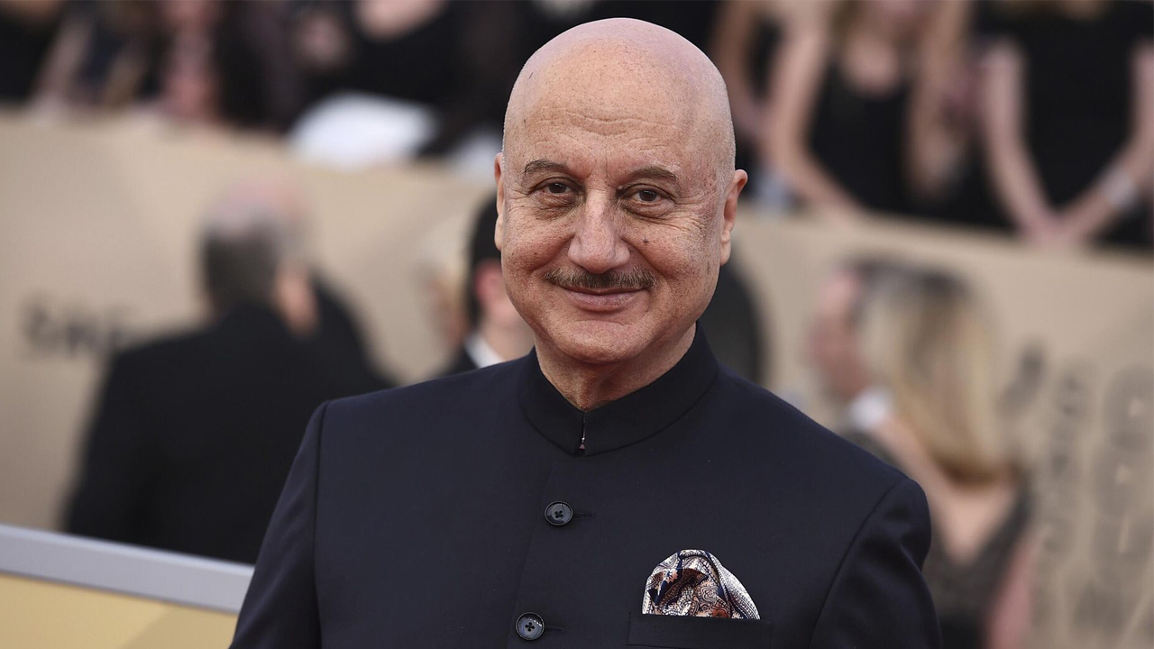 অসাধারণ নাগরিক হয়ে ওঠা জরুরি : অনুপম খের