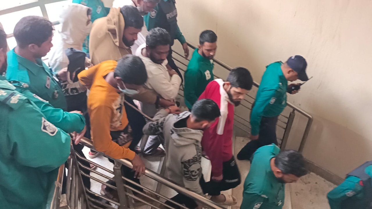 আইনজীবী সাইফুল হত্যা মামলার ১১ আসামি আরেক মামলায় গ্রেপ্তার