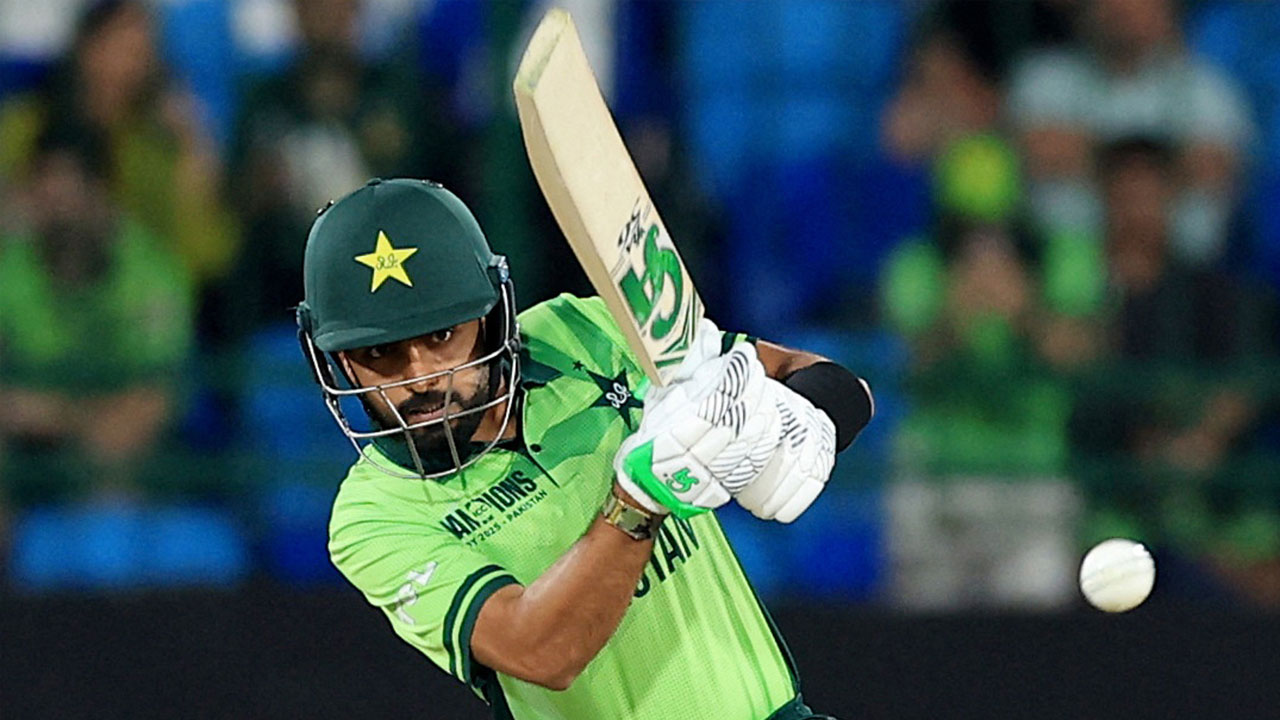 বাবরের ‘টুক-টুক’ ইনিংসে রেকর্ড, সবার ওপরে সাকিবের নাম