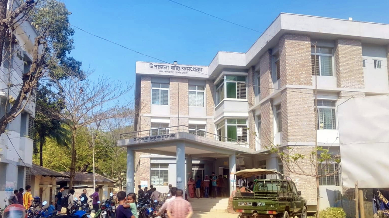 রুমায় বাসের ধাক্কায় চতুর্থ শ্রেণির ছাত্র নিহত