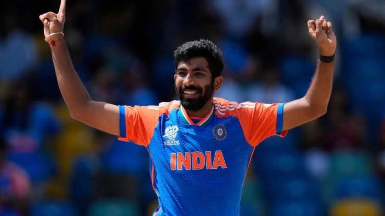 ভারতের বড় দুঃসংবাদ, চ্যাম্পিয়ন্স ট্রফি থেকে ছিটকে গেলেন বুমরাহ