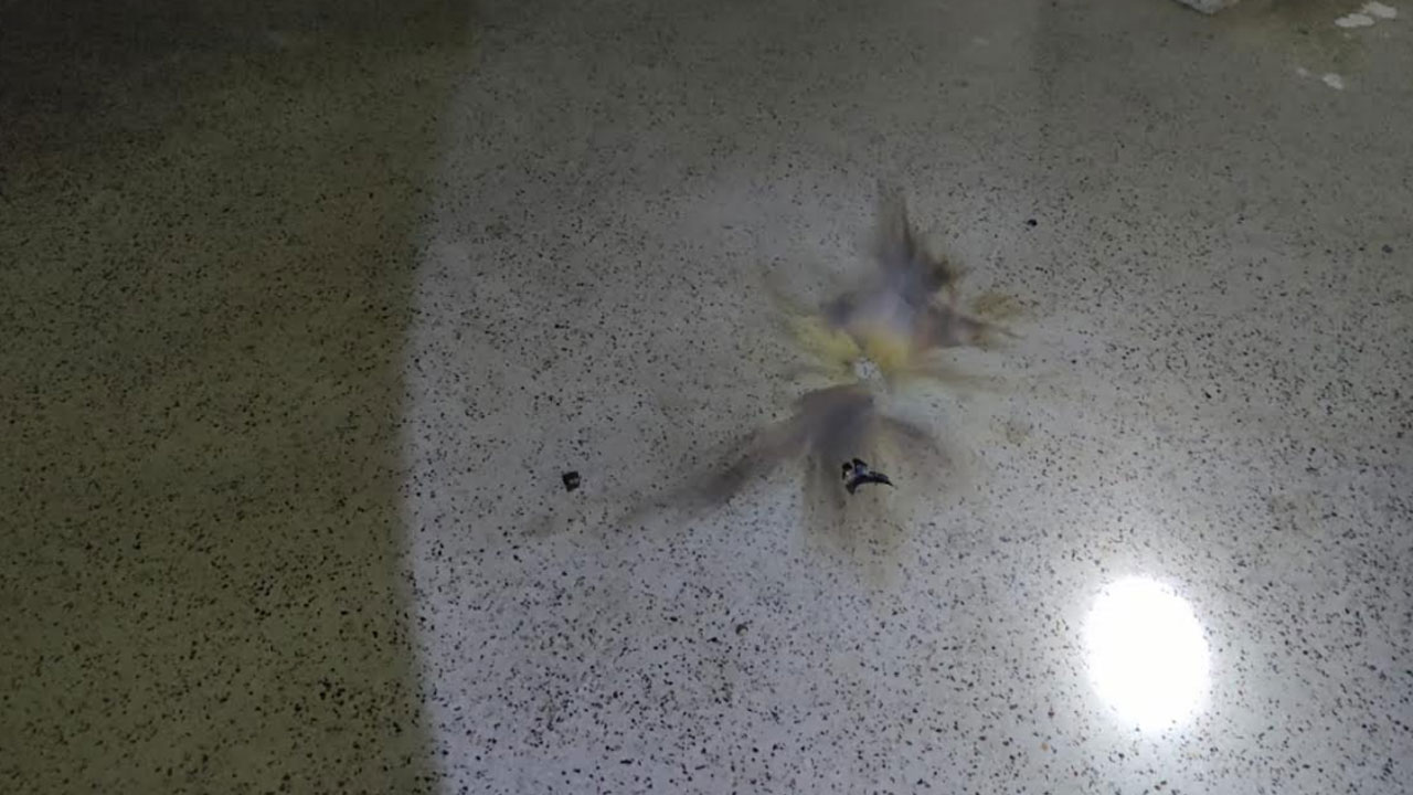 চাঁপাইনবাবগঞ্জ পৌরসভায় ককটেল বিস্ফোরণ