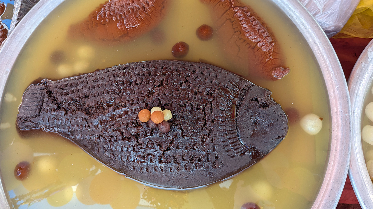 ১৫ কেজির এক মিষ্টির দাম ৯ হাজার