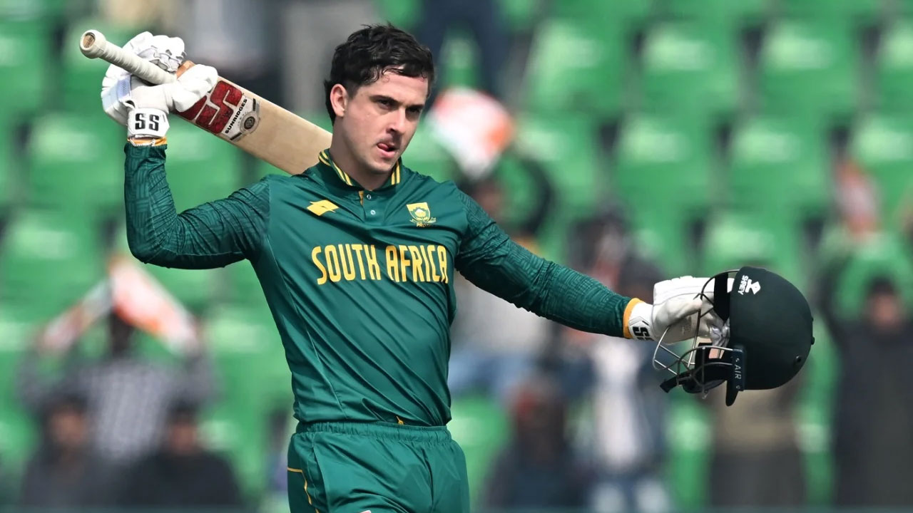 ৪৭ বছরের ইতিহাস ভেঙে অভিষেকেই ব্রিটজকের বিশ্বরেকর্ড